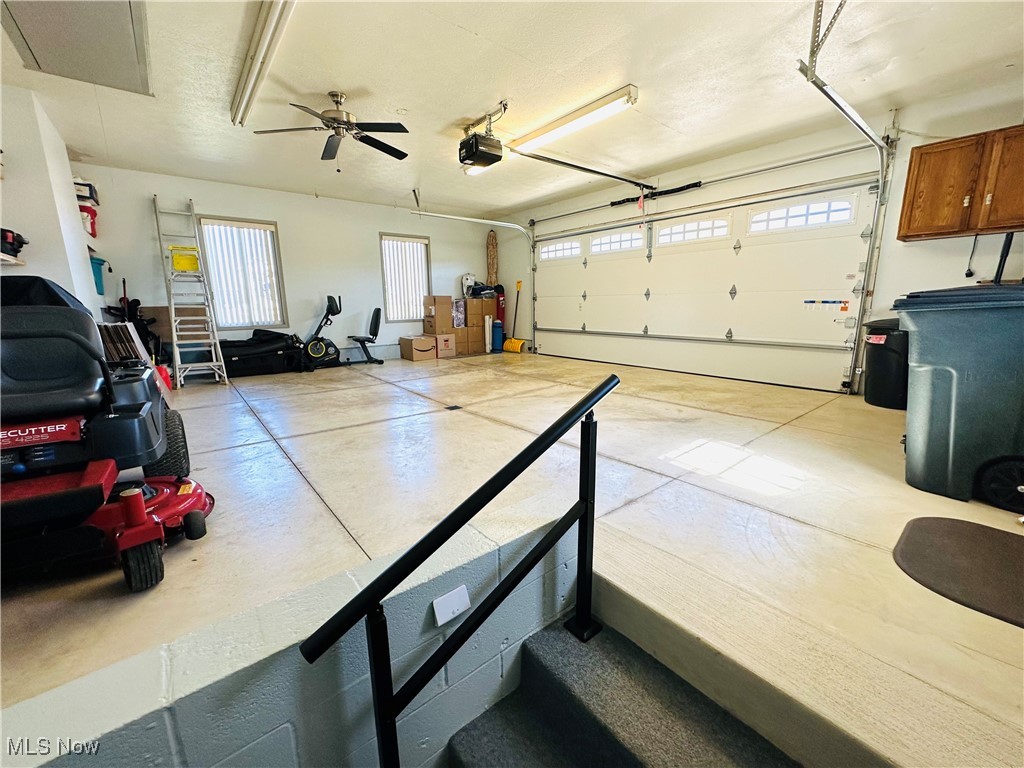 6923 Berry Blossom Drive, Canfield, Ohio image 3