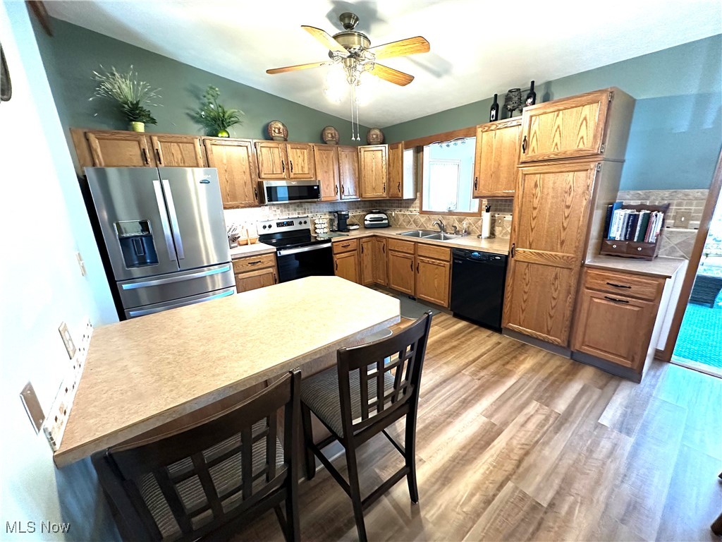 6923 Berry Blossom Drive, Canfield, Ohio image 6