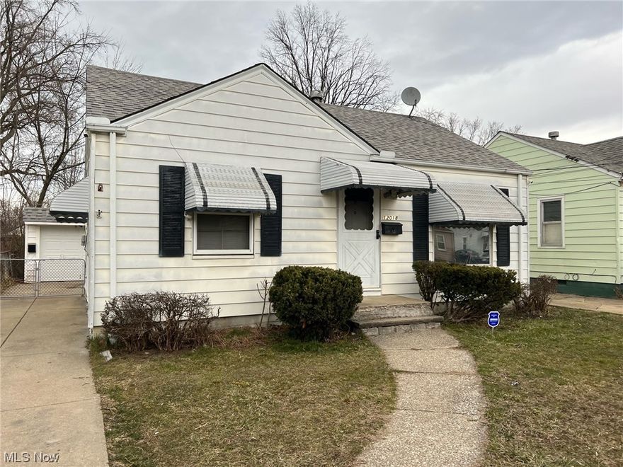 Attention first time homebuyers or investors! 
Turn-key, vinyl 2 bedroom, 1 bath ranch with one car garage,
beautiful deck & fenced in back yard is waiting for you.
All appliances stay - refrigerator, stove, washer & dryer.
Numerous updates have been made throughout the home including newer interior paint, carpeting, updated kitchen & bathroom.
Garage door is less than one year old.