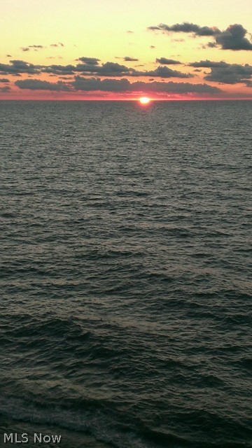 Willobee-On-The-Lake 02 - Residential