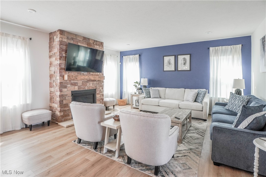 1404 Southbrook Circle, Canton, Ohio image 6