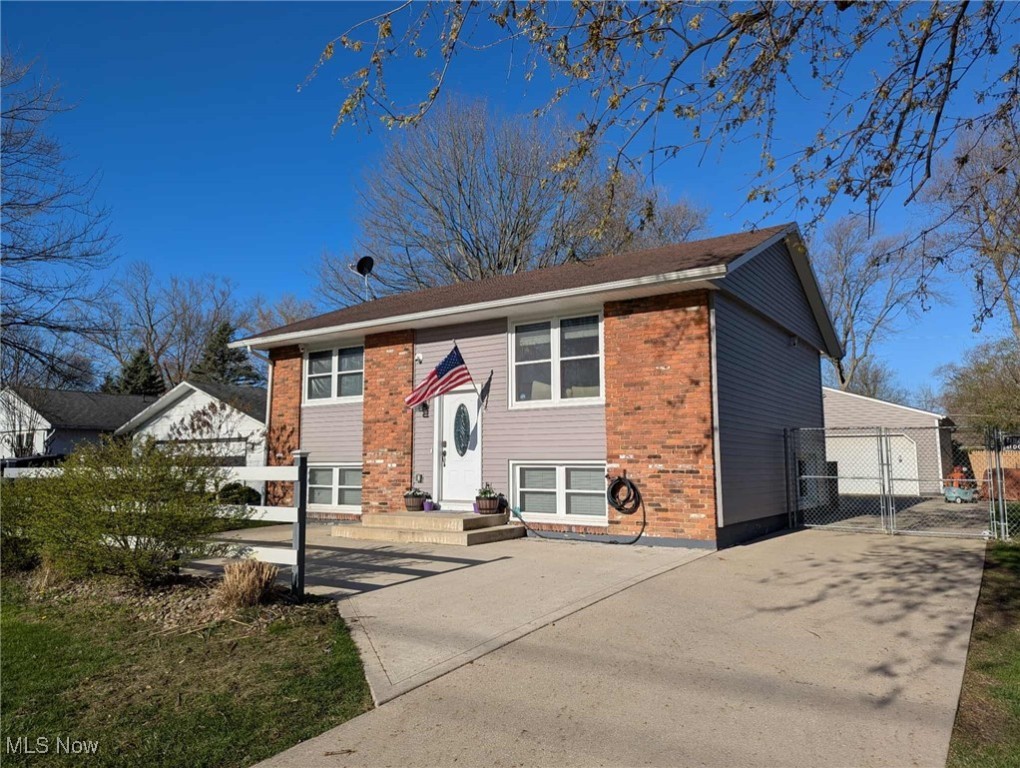 1294 Bennett Road, Madison, Ohio image 1