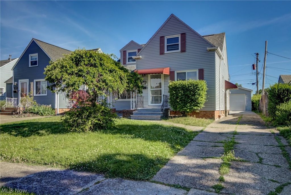 Photo of 5410 Renwood Drive, Parma, OH 44129 (MLS # 5219074)
