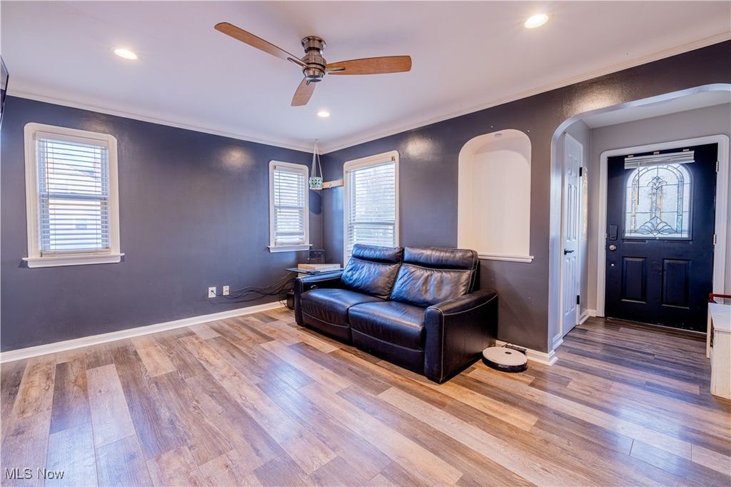 Photo of 13402 Saint James Avenue, Cleveland, OH 44135 (MLS # 5169097)