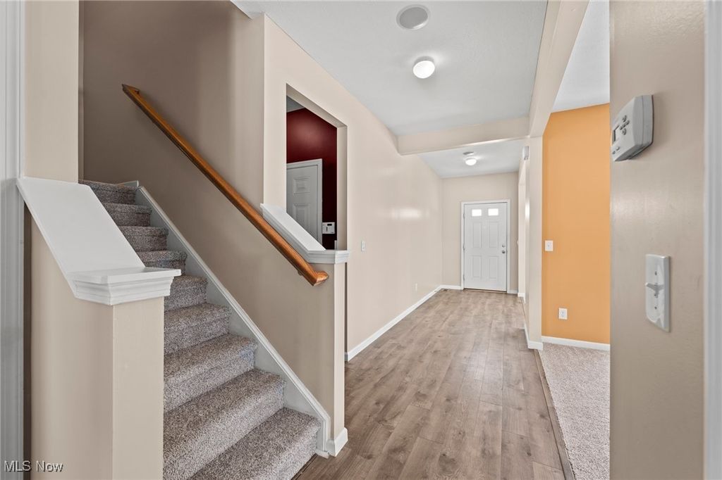 Photo of 6253 Winterberry Crossing Xing, Bedford, OH 44146 (MLS # 5176448)