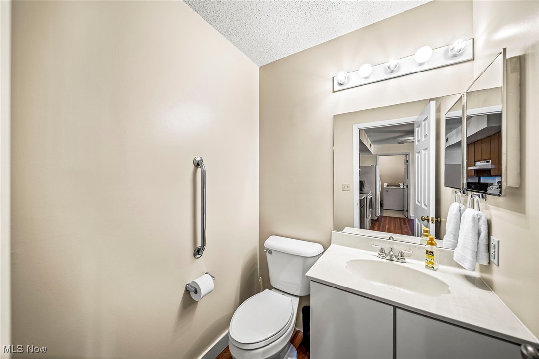 Conneaut, Ohio 44030, United States, 2 Bedrooms Bedrooms, ,2 BathroomsBathrooms,Residential,Pending,185662