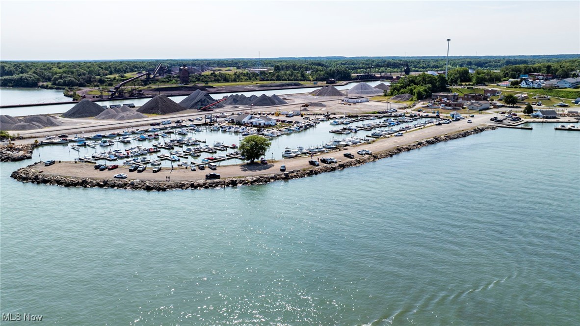 Conneaut, Ohio 44030, United States, 2 Bedrooms Bedrooms, ,2 BathroomsBathrooms,Residential,Pending,185662