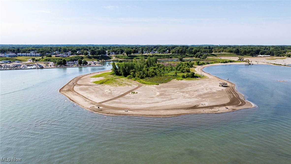 Conneaut, Ohio 44030, United States, 2 Bedrooms Bedrooms, ,2 BathroomsBathrooms,Residential,Pending,185662