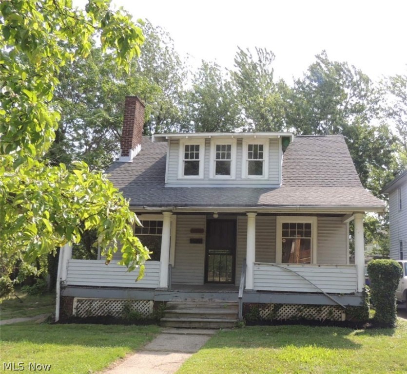 A Cape Cod with a fireplace in living room and dining room. It has 2 bedrooms on the first floor and Two connected rooms. Located Close to schools, shopping and hospitals with easy access to downtown Cleveland.