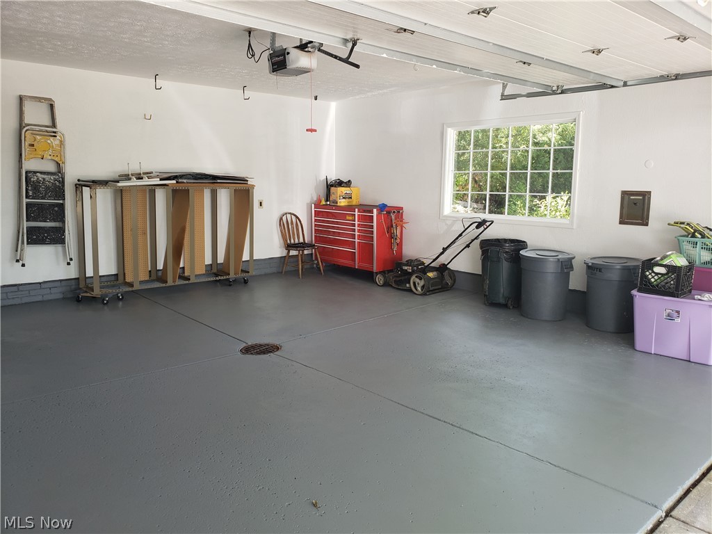 John Larsen Realty Co 02 - Residential