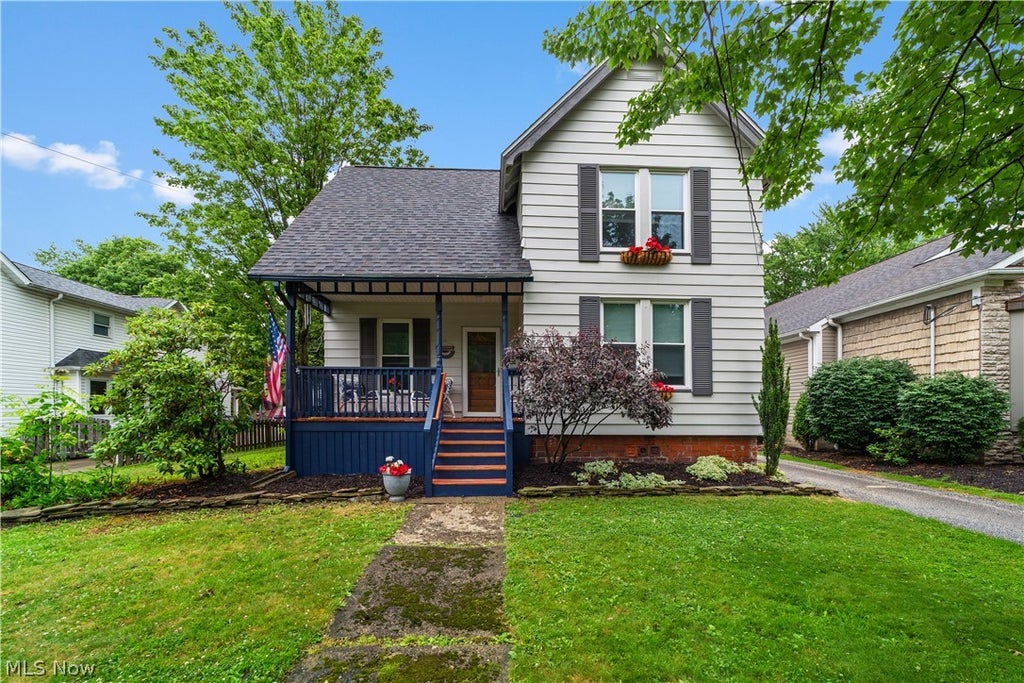 Photo of 4721 Maple Street, Willoughby, OH 44094 (MLS # 5221871)