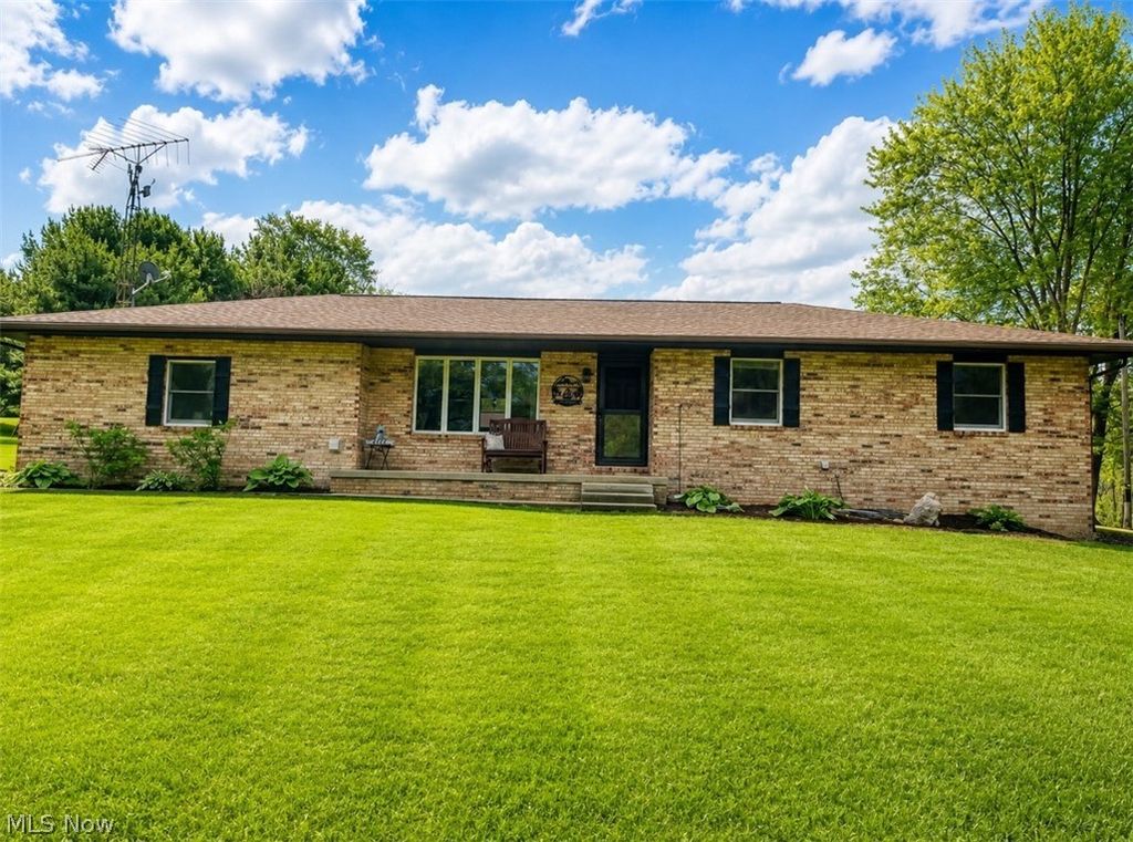 Photo of 580 County Road 59, Bergholz, OH 43908 (MLS # 5211882)