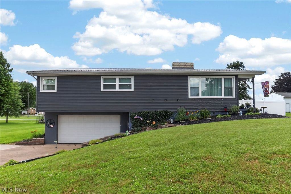 Photo of 21861 Valley View Drive, West Lafayette, OH 43845 (MLS # 5220856)