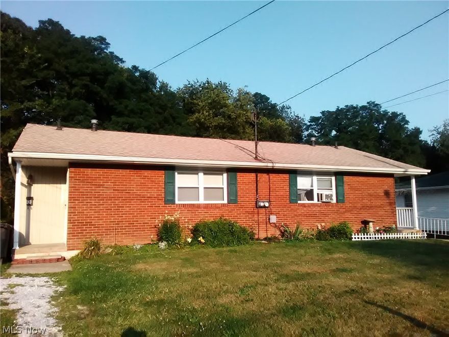 Adorable 2 BR duplex for rent in Ellet area! New bathroom, storm door, and hot water tank. Lots of natural sunlight. Nice appliances. Full basement with w/d hookup, utility shower, and walkout to 1 car attached garage. Shared driveway. Beautiful view! Freshly painted and cleaned. Move-in ready! $35/adult application where we screen for credit, criminal, and eviction history. Need $600 for deposit + $600 for first month's rent. 1 dog OR 1 cat allowed with $200 non-refundable deposit.