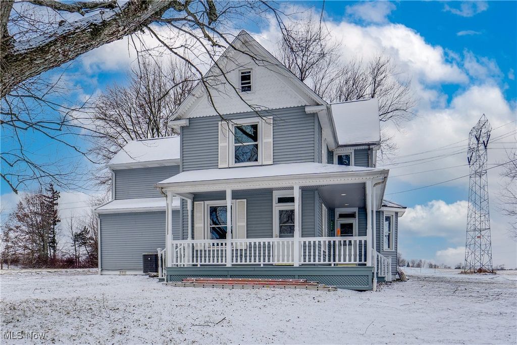 Photo of 3895 Swallen Avenue, Louisville, OH 44641 (MLS # 5181934)