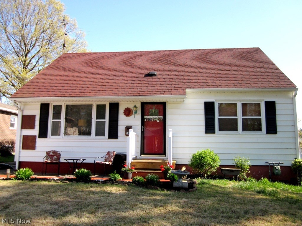 This adorable four bedroom Wadsworth home features an updated kitchen with glass front cabinets, stainless appliances,ceramic floor, and french doors that lead to a nice size deck perfect for outdoor entertaining! There are two bedrooms on the 1st floor along with an updated full bath. Upstairs you will find two more bedrooms, a full bath and kitchenette providing flexibility for an in-law or guest suite. The full basement offers a rec room, a half bath, and utility room complete with washer & dryer. Other updates include the roof, gutters, plumbing, electrical, sump pump and windows on the back of the home. So HURRY to see this move in ready home before it's gone!