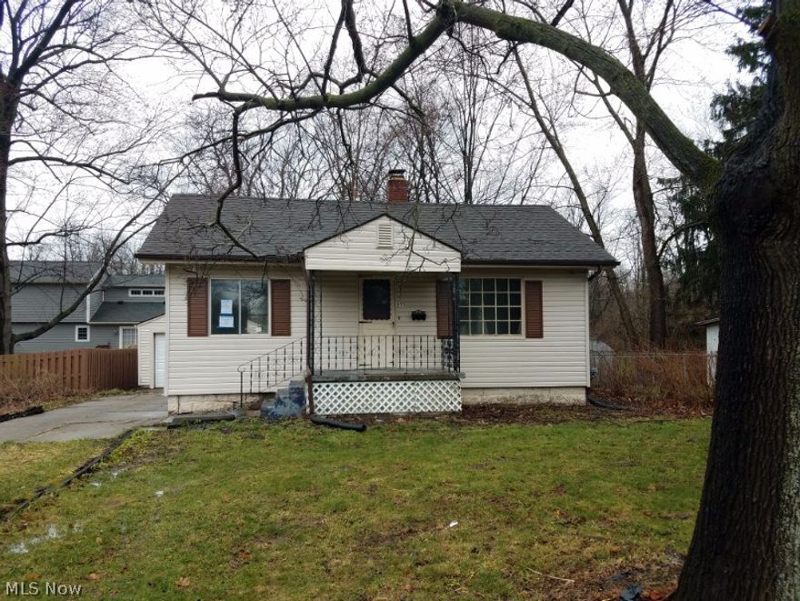 To all buyers, agents, and interested parties: All bids are sealed and collected for the first 10 days.  On the 11th day, an owner-occupant bid will be awarded.
If no owner/occupant bids are awarded, the property will be opened up to investors.  

Case # 412-777377. Non Profit and owner occupants until March 26th, 2017. NAID# required to show/enter bids. Bidding and Instructions regarding forms, bidding process, repair escrow are location on Hud's website. Buyer is responsible for any/all inspections and to assume any/all violations and/or repairs. Buyer responsible for due diligence, inquiry of all property information. Insurability subject to buyer's appraisal (IE & IN properties only)