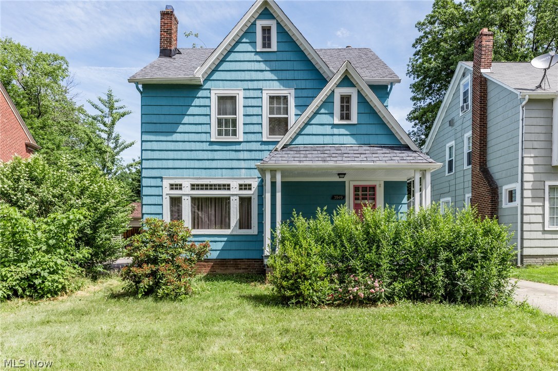 Wow! This stunning Colonial style house have a lot to offer. Large living room and formal Dining room with built in cabinets,
Completely Renovated Kitchen with Stunning Quartz Countertops and Beautiful Backsplash , 3 spacious bedroom and a Large Third
Floor, fenced in yard and 2 car garage .