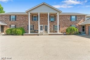 You will love this private condo located in the beautiful Maple Creek Estates! Your new home is situated at the end of the building, and a huge bonus is its proximity to Price Park and the walking path. The location is excellent, being close to shopping, restaurants, the highway, and movie theaters, yet you are tucked away from the hustle and bustle. This condo is move-in ready. Bonus: several rooms feature beautiful hardwood floors! The primary bedroom offers double closets, and the entire condo provides ample closet space. Additionally, enjoy a full basement for storage and laundry needs; if you need more space, the extra garage allows for that! Off the sliding doors from your kitchen, you will find your private patio. This condo offers more than you might expect. Just pack your belongings, move right in, and start a new chapter!