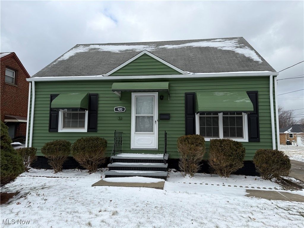 Photo of 920 E 218th Street, Euclid, OH 44119 (MLS # 5179809)