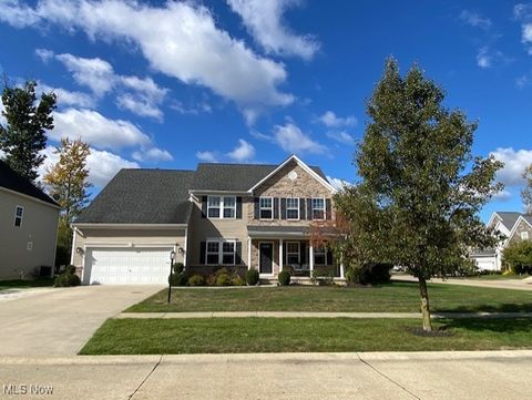 2424 Roxboro Street Avon OH 44011