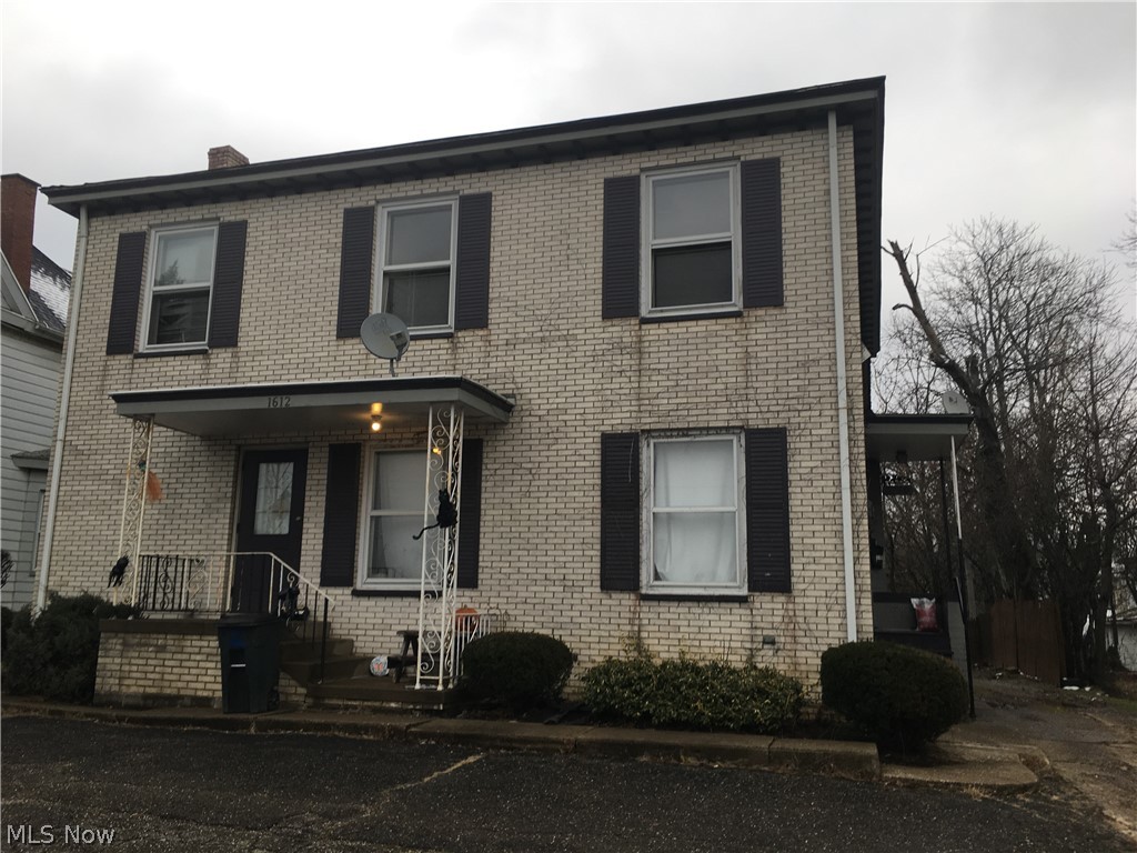 Unique efficiency apartment with spacious common room which can be used as bedroom and living area. This room has large fake fireplace, tall windows, and tall ceiling. Kitchen is equipped with full size oven and refrigerator and has room for a small table if desired. Private entrance to apartment in back with plenty of parking. All interested applicants will apply online with a fee of $35. Resident will be responsible for gas, electric, and renter's insurance.