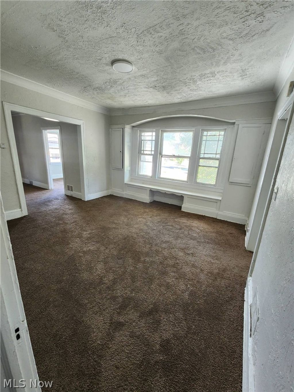 Photo of 974 Eddy Road, Cleveland, OH 44108 (MLS # 5218533)