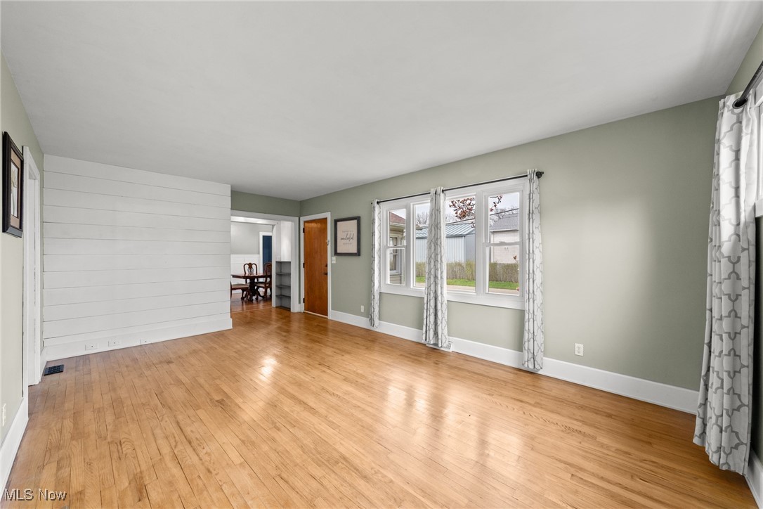 1012 Orlen Avenue, Cuyahoga Falls, Ohio image 9