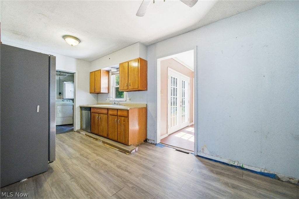 Photo of 2670 Robindale Avenue, Akron, OH 44312 (MLS # 5215390)