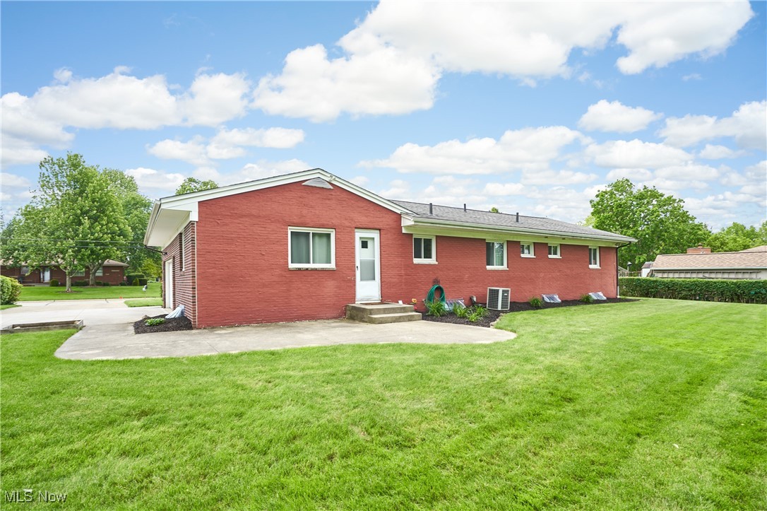 206 Benson Road, Akron, Ohio image 24