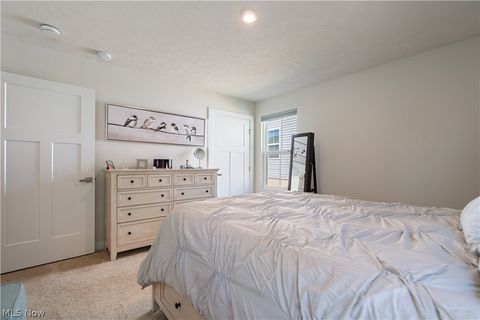 Tiny photo for 1011 Sunrise Way, Akron, OH 44312 (MLS # 5187062)