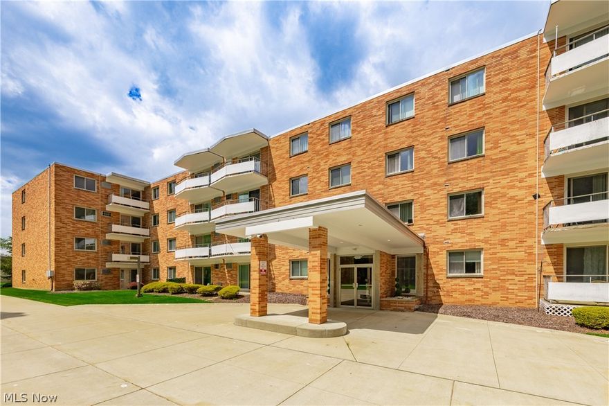 Experience the ultimate in maintenance-free, one-floor living. This beautifully updated one bedroom one bath condo offers a fresh and modern atmosphere, boasting brand-new LVT flooring and a crisp coat of paint throughout. The open, airy layout provides a spacious retreat, while the building itself adds a layer of effortless convenience with a welcoming lobby, secure first-floor mailroom, and an elevator for easy access.
Life here extends beyond your front door; the second floor features a community party room and shared laundry facilities. Beyond the unit, you are perfectly situated to enjoy everything Broadview Heights offers, from its top-rated community center and lush local parks to premier shopping and dining. Located just off Broadview Road, you are only minutes from major freeway access, putting the vibrant energy of Downtown Cleveland within easy reach. Enjoy a quick commute to world-class dining, professional sports, and the theater district while still coming home to the quiet, suburban comfort of a community known for its safety and local charm.