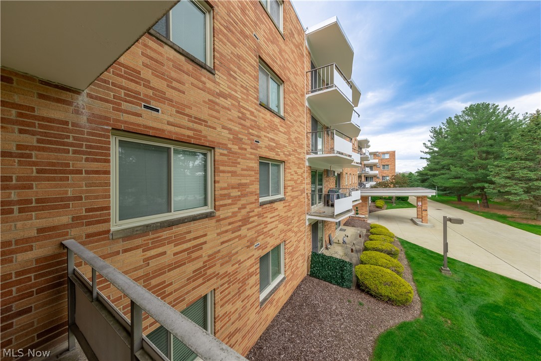 Pinecrest - Residential