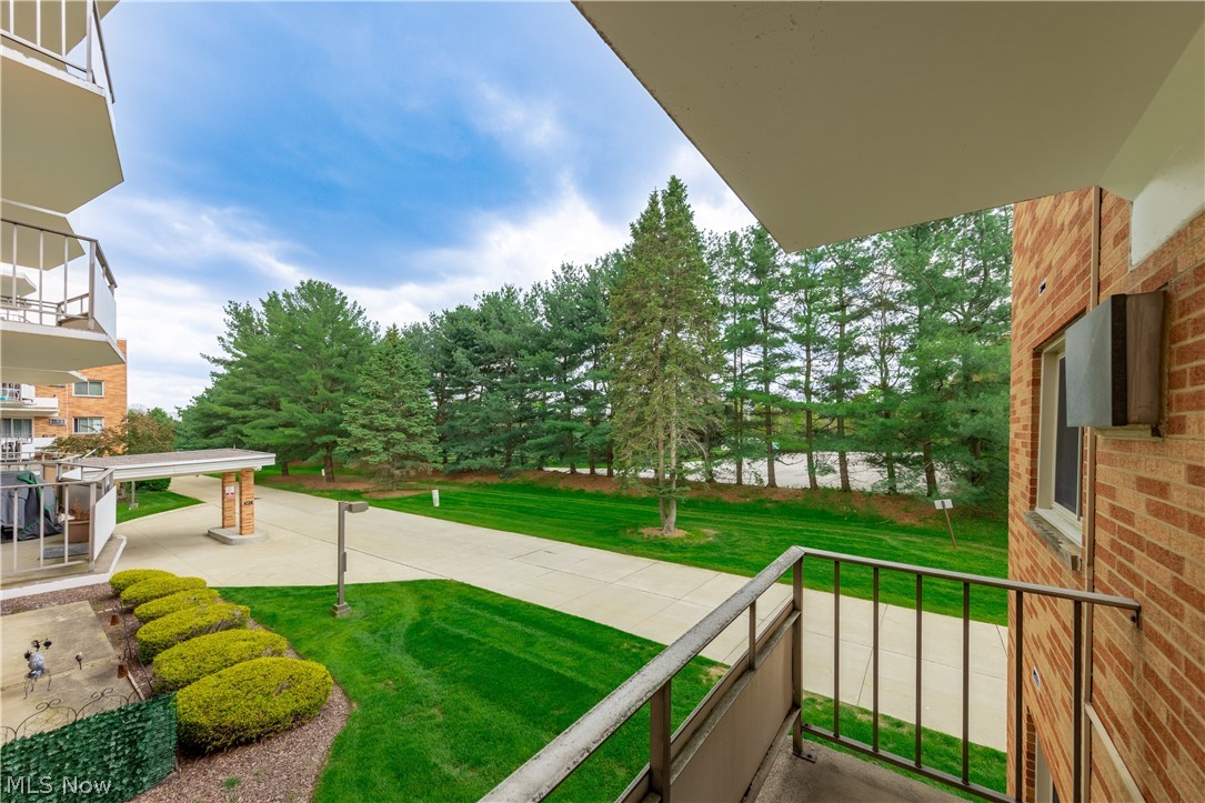Pinecrest - Residential