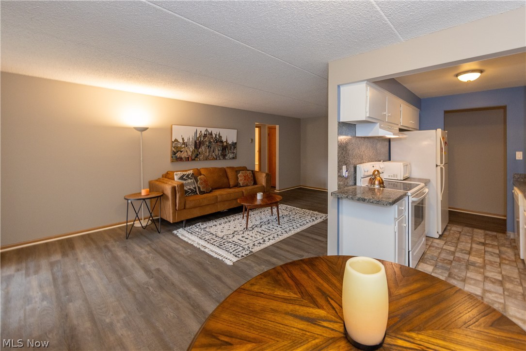 Pinecrest - Residential