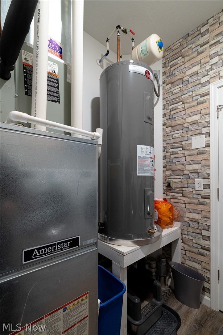 S H Kleinman Realty Cos Briar - Residential