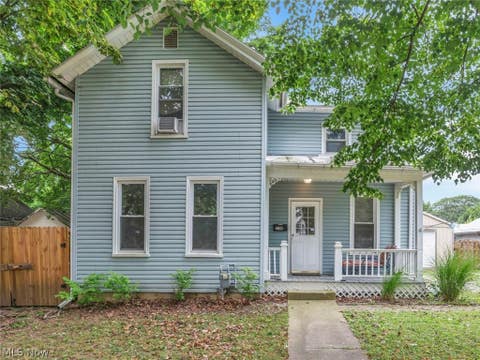 Homes For Sale - 130 Harris Street<br/> Lodi, OH 44254