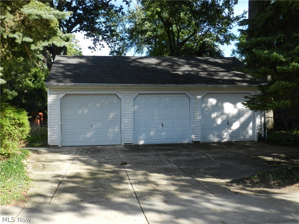651 Elmwood Road