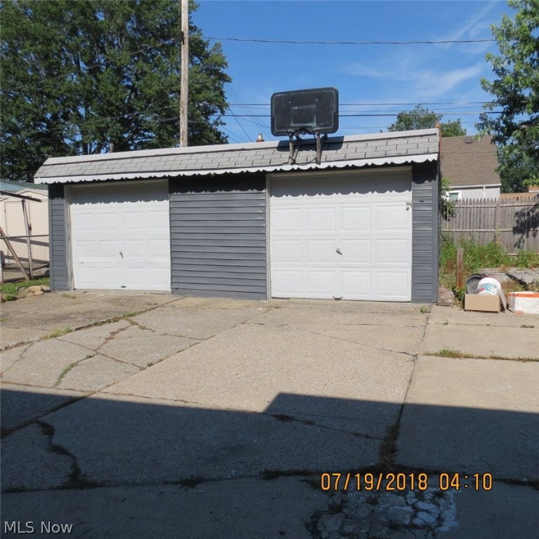 S H Kleinman Realty Cos North - Residential