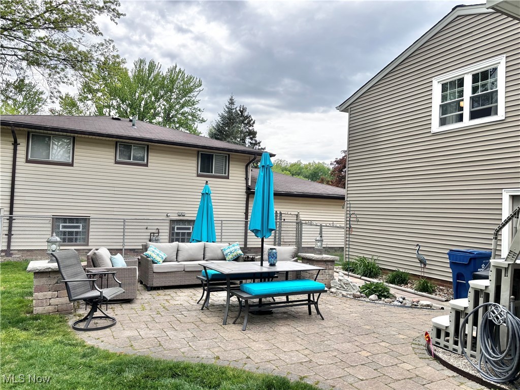 23593 Carriage Lane, North Olmsted, Ohio image 8