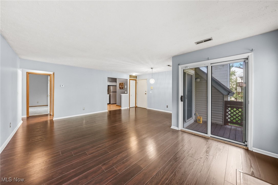 Crossings Resid Condos Ltd - Residential