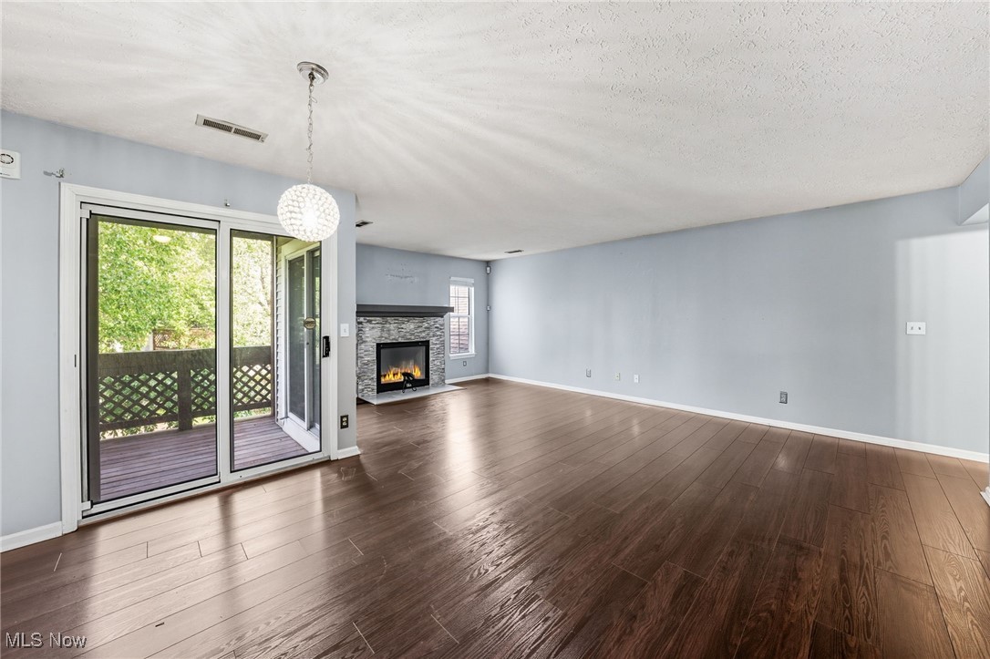 Crossings Resid Condos Ltd - Residential