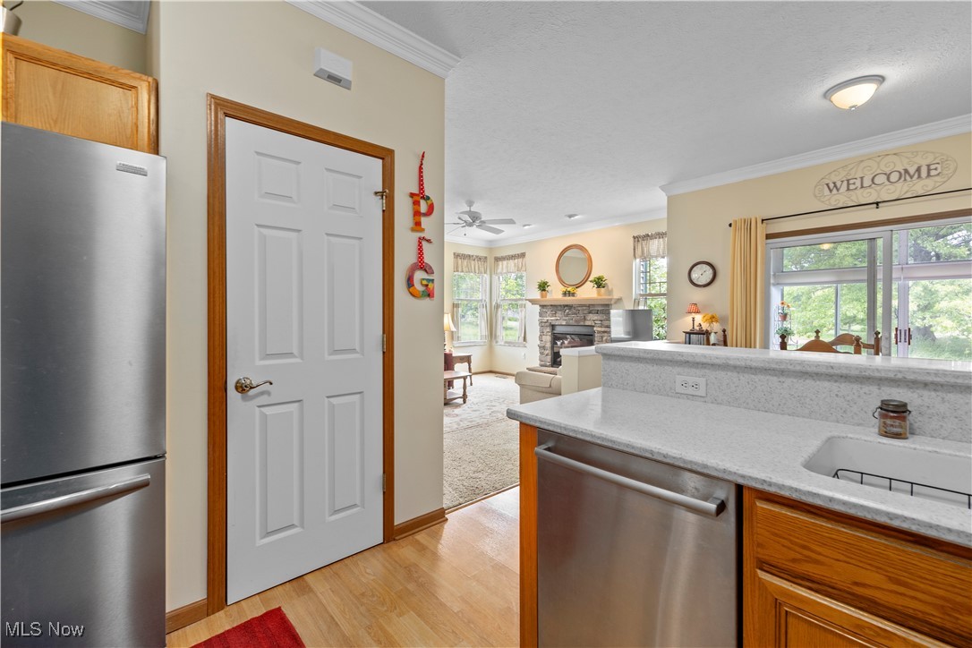 2201 Langford Lane, Avon, Ohio image 17
