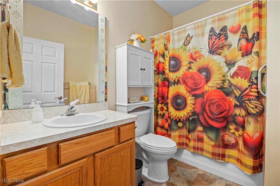 2201 Langford Lane, Avon, Ohio image 21