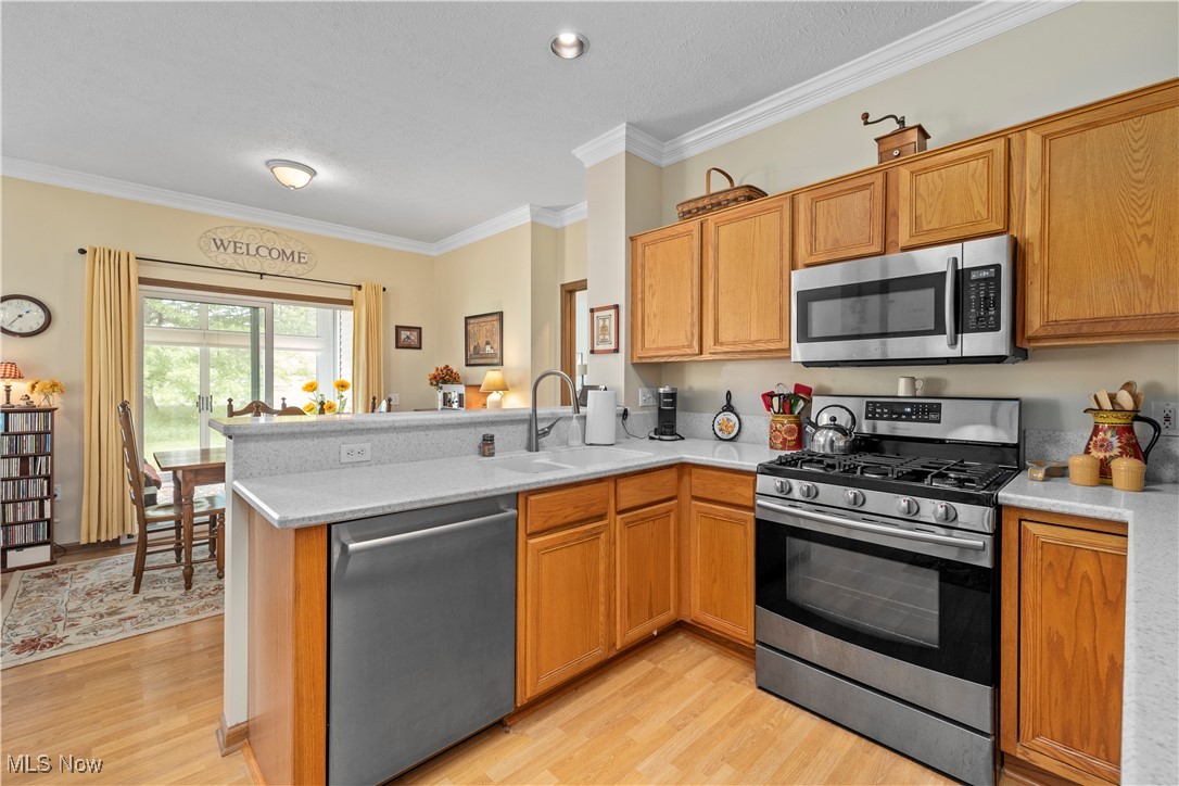 2201 Langford Lane, Avon, Ohio image 16