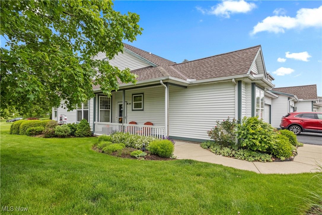 2201 Langford Lane, Avon, Ohio image 3