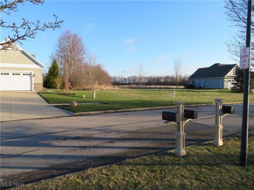 ***Quiet West Side location...  Non-thru street...  Close to the Oberlin Bike Trail, Golf Course and William Long Nature Preserve...***