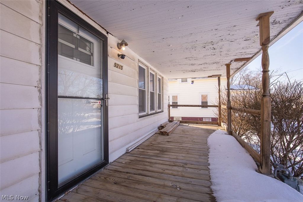 Photo of 9215 Pinegrove Avenue, Parma, OH 44129 (MLS # 5186482)