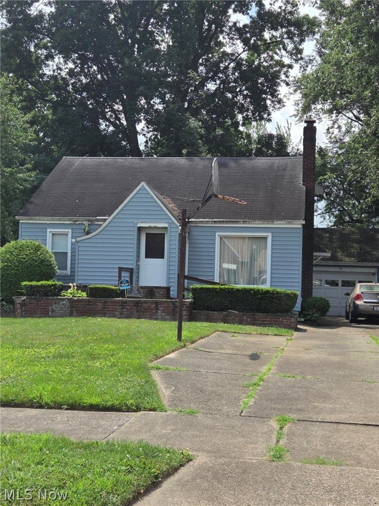 239 Gladstone Street
