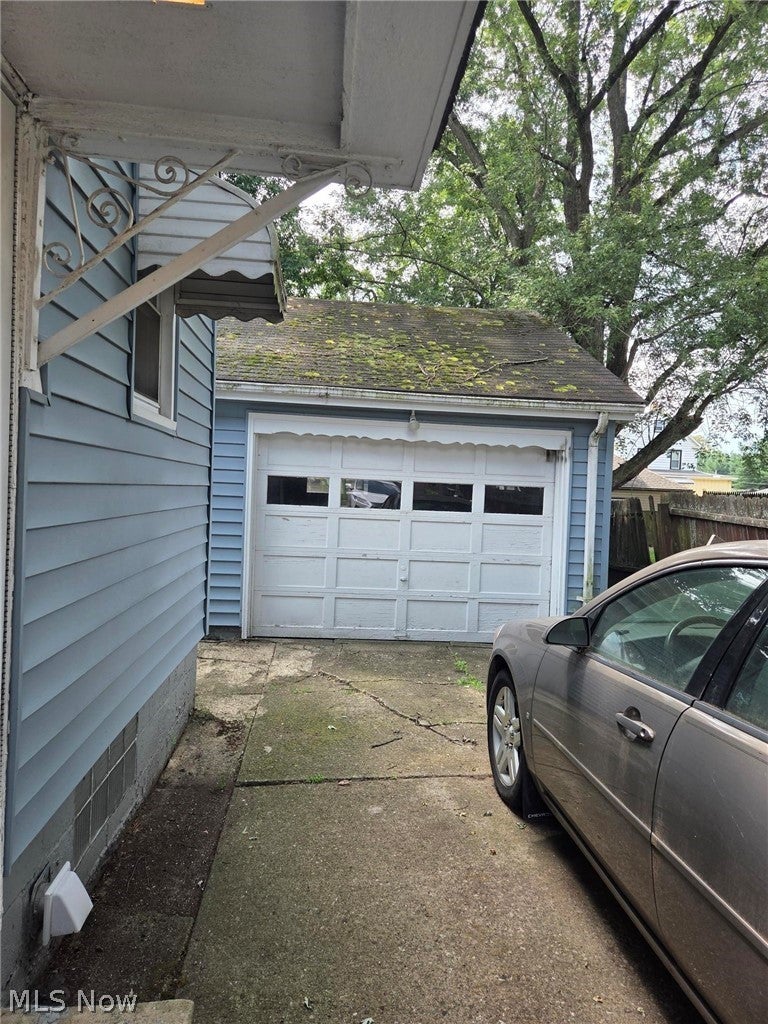 239 Gladstone Street
